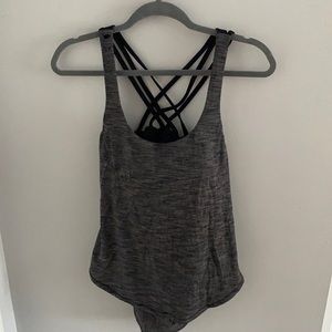 Lululemon workout too size 8- open back bra